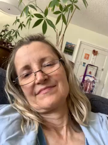 thumb-video_item_Q8ggUR